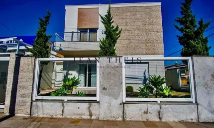 Casa com 3 quartos à venda na Nossa Senhora de Fátima, Caxias do Sul  por R$ 1.150.000