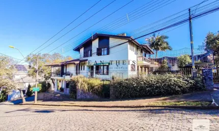 Casa com 3 quartos à venda no Cinqüentenário, Caxias do Sul  por R$ 1.100.000