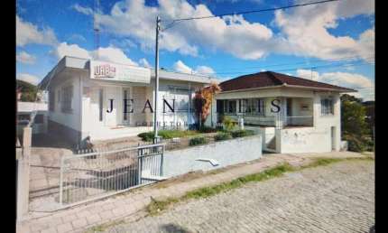 Casa com 3 quartos à venda no Petrópolis, Caxias do Sul  por R$ 550.000
