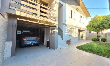 Casa com 5 quartos à venda na Vila Verde, Caxias do Sul , 212 m2 por R$ 830.000