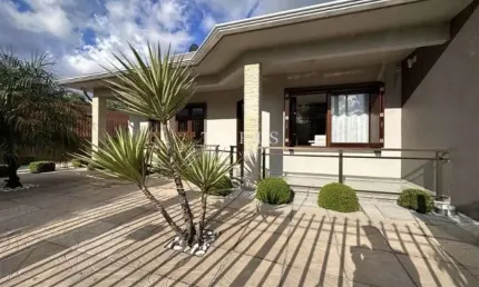 Casa com 3 quartos à venda no desvio rizzo, caxias do sul  por r$ 1.120.000
