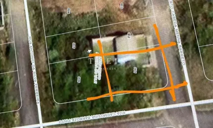 Terreno à venda no São Giácomo, Caxias do Sul , 423 m2 por R$ 180.000