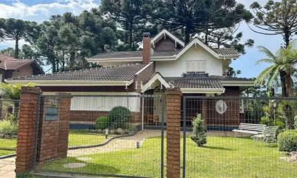 Casa com 3 quartos à venda no Planalto, Gramado , 259 m2 por R$ 3.700.000