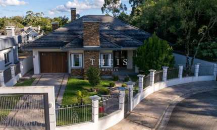 Casa com 3 quartos à venda em Carniel, Gramado , 214 m2 por R$ 2.620.000