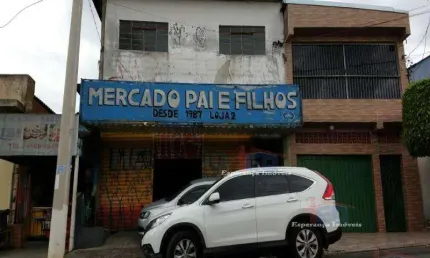 Casa comercial à venda no Jardim Ana Estela, Carapicuíba 