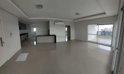 Apartamento com 03 suítes e 03 vagas de garagem no Condomínio Solar da Praça II no Centro de Canoas