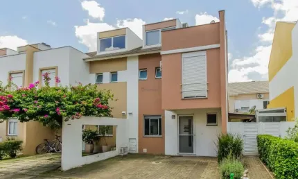 Casa com 3 quartos à venda no Moinhos De Vento, Canoas 
