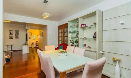 Excelente Apartamento com 3 Quartos Mobiliado no Centro de Canoas - 160m²