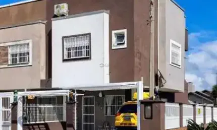 Excelente duplex c/ 3 dormitórios (01 suíte) no centro de tramandaí/rs