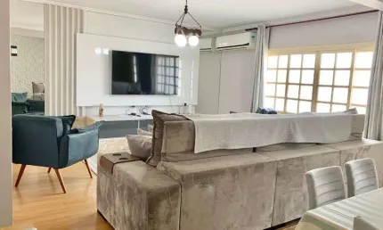 Excelente Sobrado c/ 03 dormitórios no Bairro Mathias Velho em Canoas