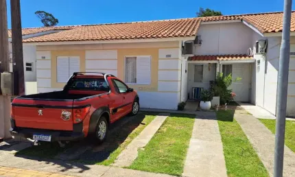 Casa com 2 quartos à venda na Rua Professora Silvia Síeben Meotti, 84, São José, Canoas