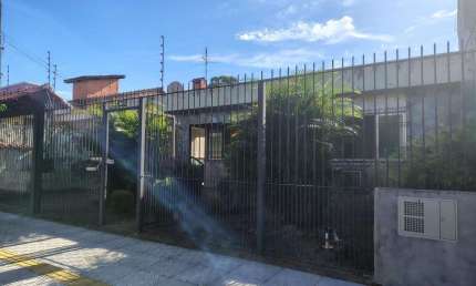 Casa com 4 quartos à venda no Igara, Canoas 