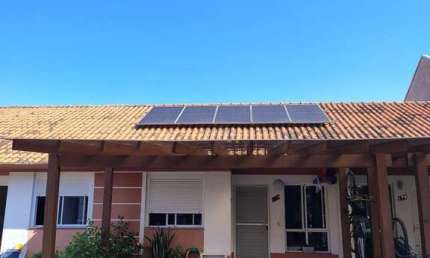 Casa em Condomínio  Olaria, Canoas - Condomínio com Portaria 24h e Espaço de Lazer