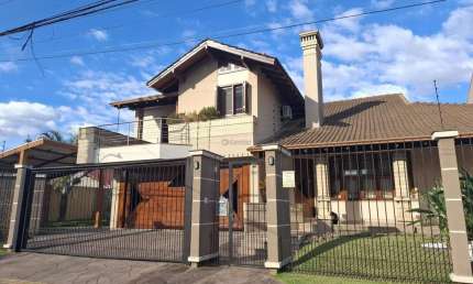 Sobrado de Alto Padrão em 02 terrenos com piscina Bairro Bela Vista