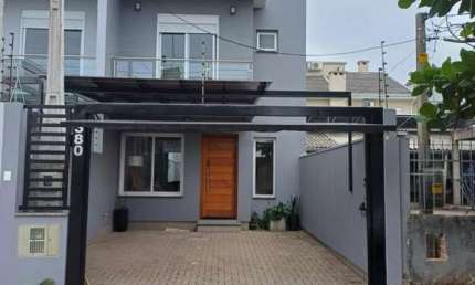 Sobrado à venda em Canoas, Igara - Ótima localização!