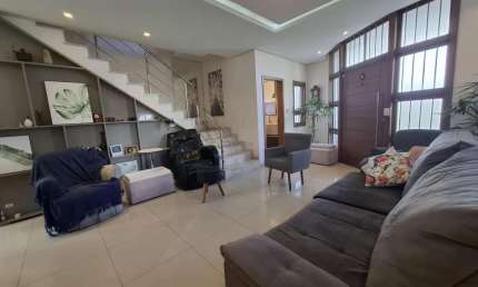 Lindo sobrado de esquina Alto padrão Bairro Mont Serrat  - Oportunidade