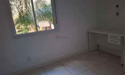 Apartamento 02 dormitórios semimobiliado com vaga Bairro Marechal Rondon