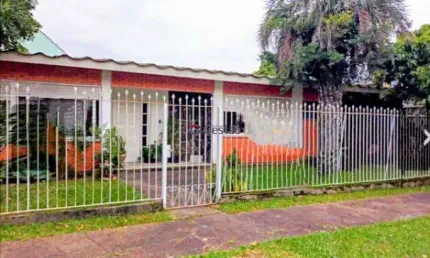Casa com 4 quartos à venda no Igara, Canoas 