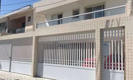 Sobrado em condomínio no tude bastos - novo - ótimo local!