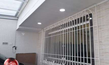 LINDO SOBRADO GEMINADO NA PONTE NOVA EM CUBATÃO - 3 DORMITÓRIOS.