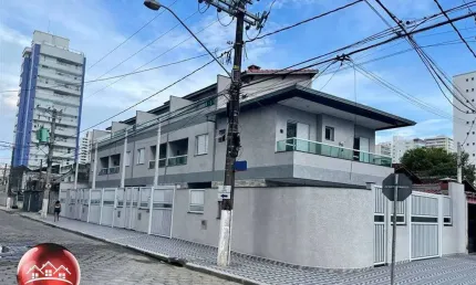 3 quadras da praia da aviação - ótimo local - sobrado triplex em conjunto na aviação em praia grande.