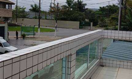 PRÓXIMO DO TERMINAL RODOVIÁRIO DO TUDE BASTOS - ÓTIMO LOCAL - SOBRADO COM TERRAÇO E CHURRASQUEIRA.