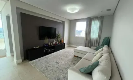 COBERTURA DUPLEX para locação próximo a Avenida Brasil de Balneário Camboriú