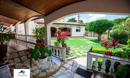 Casa para Venda em São Paulo, Caxingui, 3 dormitórios, 1 suíte, 6 banheiros, 4 vagas