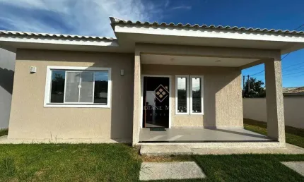 Casa com 2 dormitórios à venda no condomínio Solar dos Cantarinos, 110 m² por R$ 540.000 - São Matheus - São Pedro da Aldeia/RJ