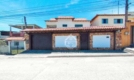 Casa com 4 dormitórios sendo 2 suítes com hidromassagem à venda, 300 m² por R$ 720.000 - Baixo Grande - São Pedro da Aldeia/RJ