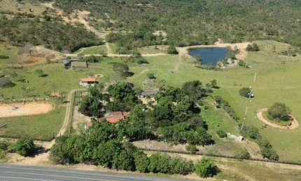 Fazenda/Sítio/Chácara para venda tem 4000000 metros quadrados com 5 quartos