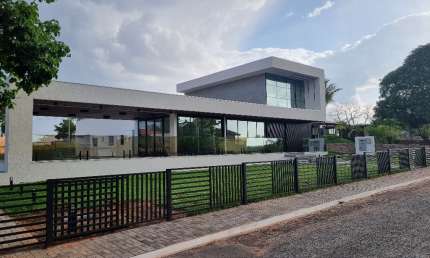 Linda casa térrea Condomínio Portal das Águas - Manso