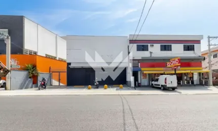 Prédio comercial de 400 m² com 4 banheiros para locação - imirim