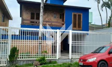 Sobrado de 370 m² 4 quartos 2 suítes para locação - Jardim Leonor Mendes de Barros