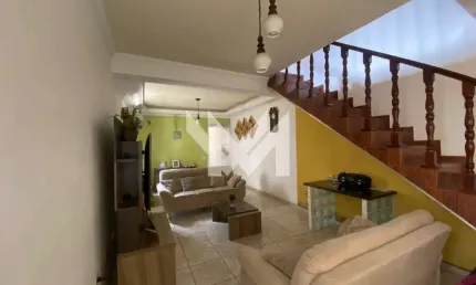 Casa Assobradada de 217 m² 3 quartos 3 banheiros à Venda - Jardim Presidente Dutra - Guarulhos