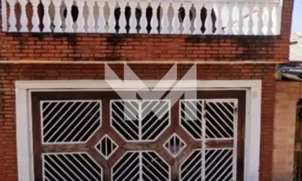 Sobrado de 150 m² 3 quartos 2 suítes à Venda - Jardim Guança