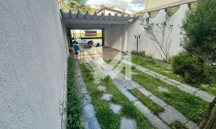 Oportunidade Imperdível! Casa Assobradada para Venda