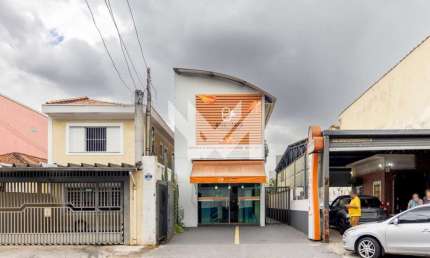 Prédio Comercial de 220 m², em Santana para locação