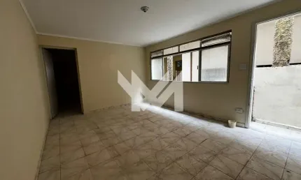 Casa com 2 quartos para alugar na Avenida Angelina, 563, Vila Leonor, São Paulo