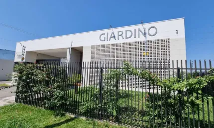 Casa em condomínio fechado com 3 quartos à venda na Rua Laerte Fenelon, 1190, Ipê, São José dos Pinhais, 180 m2 por R$ 1.350.000