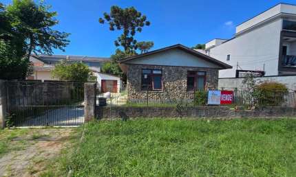Terreno à venda na Rua Tenente Tito Teixeira de Castro, Boqueirão, Curitiba por R$ 970.000
