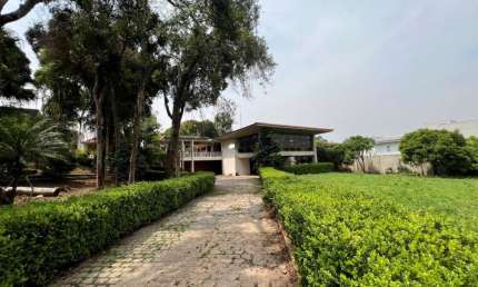 Terreno à venda na Rua Mahatma Gandhi, Aristocrata, São José dos Pinhais, 540 m2 por R$ 6.500.000