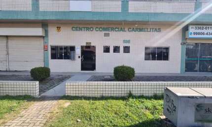 Sala comercial para alugar na Rua das Carmelitas, 586, Hauer, Curitiba, 40 m2 por R$ 1.500