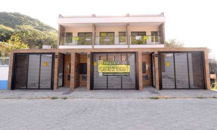 Casa com 2 quartos à venda na Rua Martin Pescador, 2198, Bombas, Bombinhas