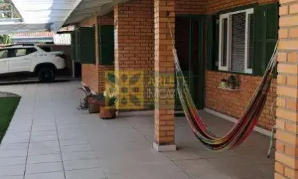 Casa com 3 quartos à venda na Rua Irineu José Moreira, 374, Centro, Porto Belo