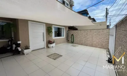 VENDO MARAVILHOSA CASA COM 3 SUITES NO OURO VERDE EM RIO DAS OSTRAS