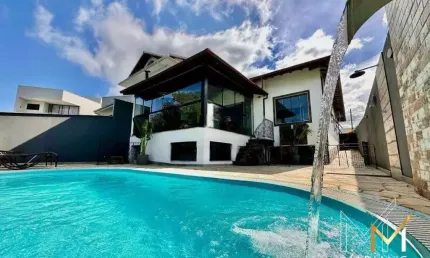 VENDO MARAVILHOSA CASA LINEAR  COM 3 DORMITÓRIOS NO VALE DOS CRISTAIS EM MACAÉ