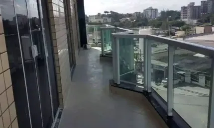 Vendo maravilhoso apartamento com 184 mt quadrados e 3 dormitórios na glória em macaé