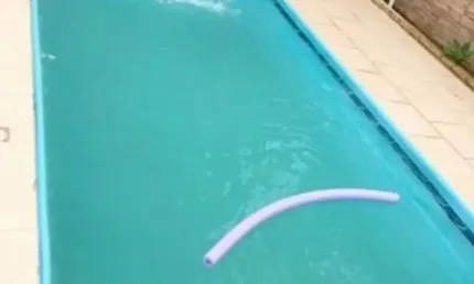 Vendo maravilhosa casa com 3 dormitórios e piscina na cidade beira mar em rio das ostras