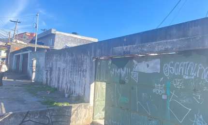 Terreno à venda na Rua Hortência Albuquerque Orlandino, 556, Parque Pinheiros, Taboão da Serra